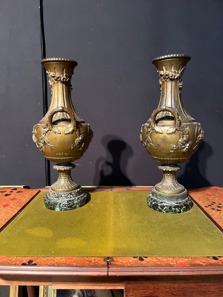 Two Urns In Regulates With Bronze Patina-photo-3