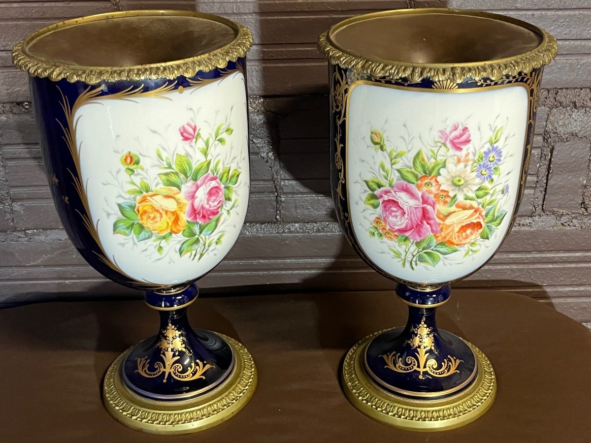 Paire De Vases En Porcelaine De Sevres Décor Floral -photo-2