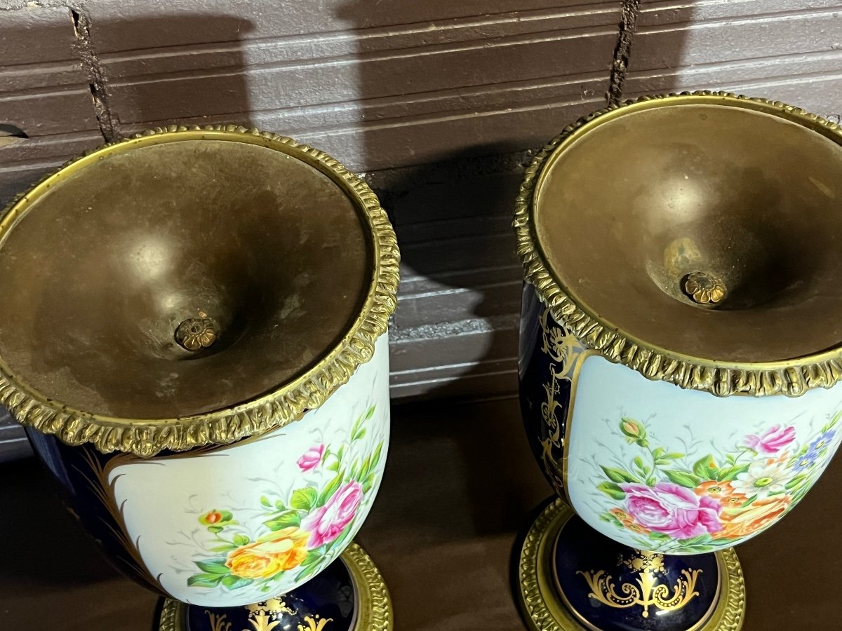 Paire De Vases En Porcelaine De Sevres Décor Floral -photo-3
