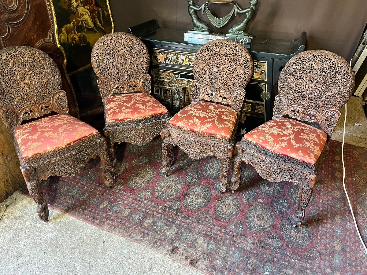 Quatre Chaises Indo Anglaise 