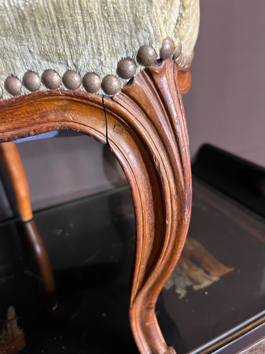 Small 18th Century Walnut Chair -photo-3