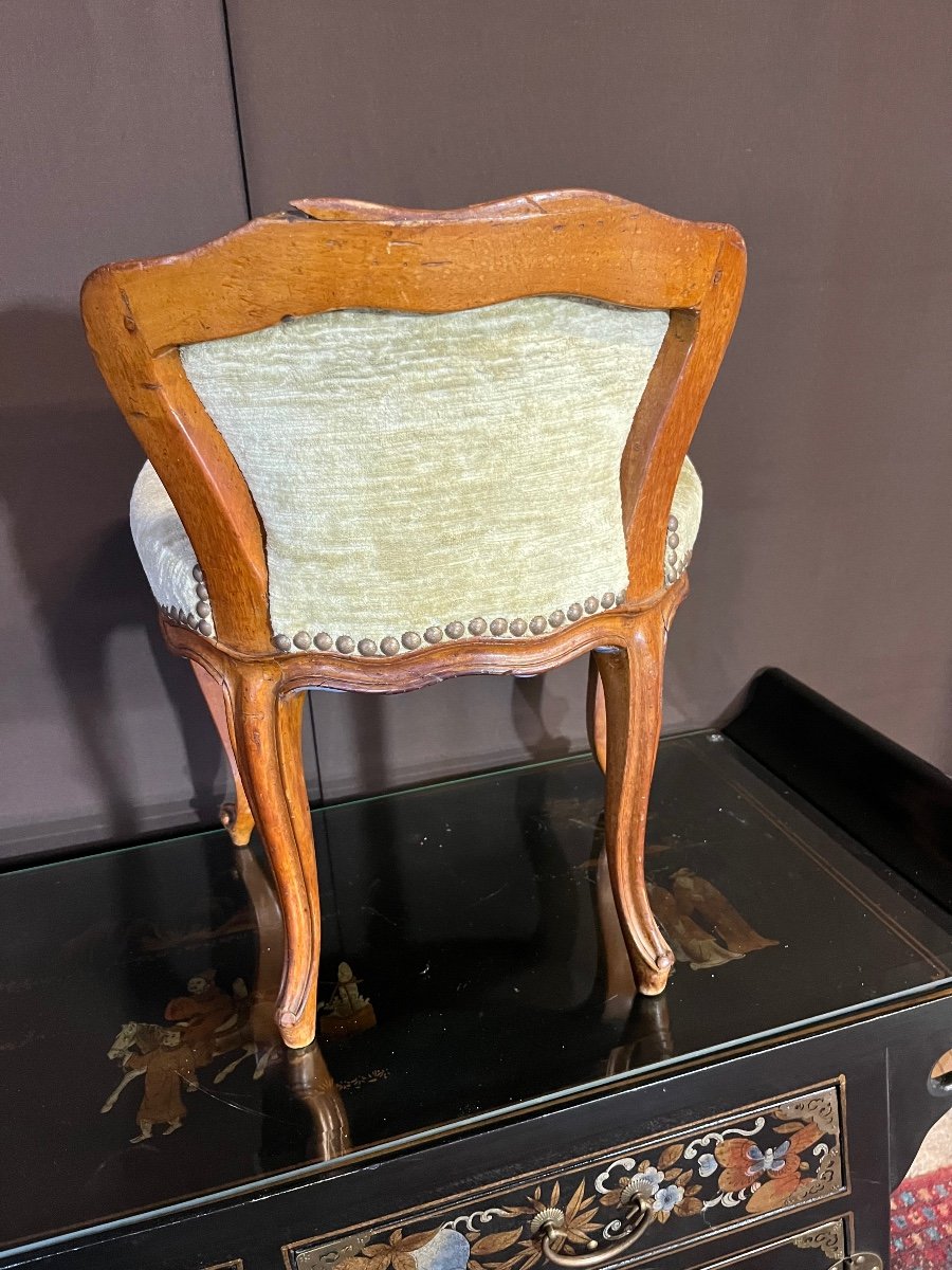 Small 18th Century Walnut Chair -photo-4