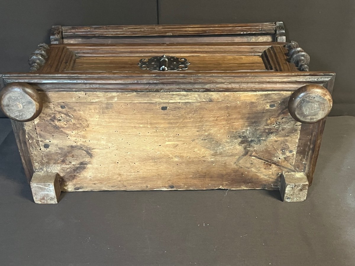 Small Louis XIII Chest-photo-1