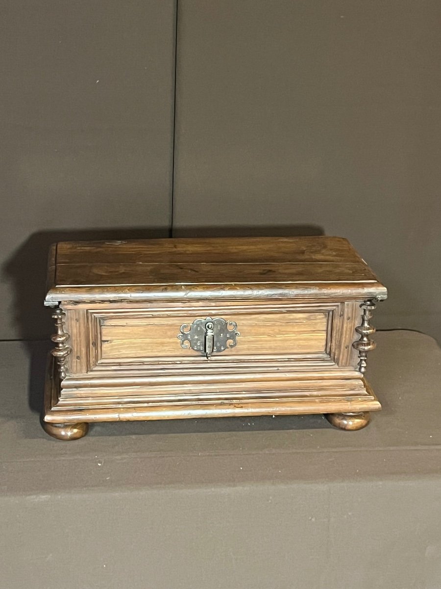 Petit Coffre Louis XIII