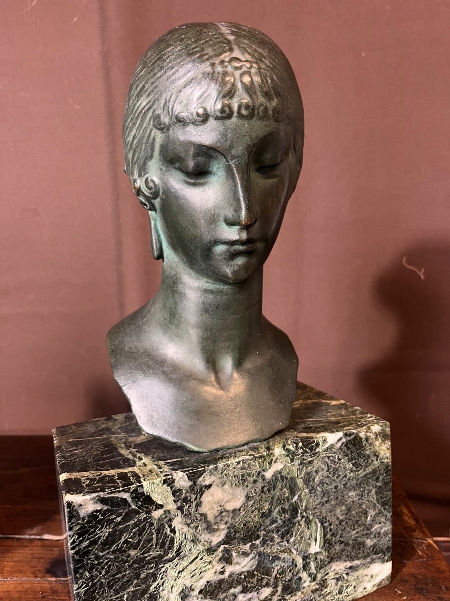 Bronze Bust Of A Young Woman In Antique Style -photo-3