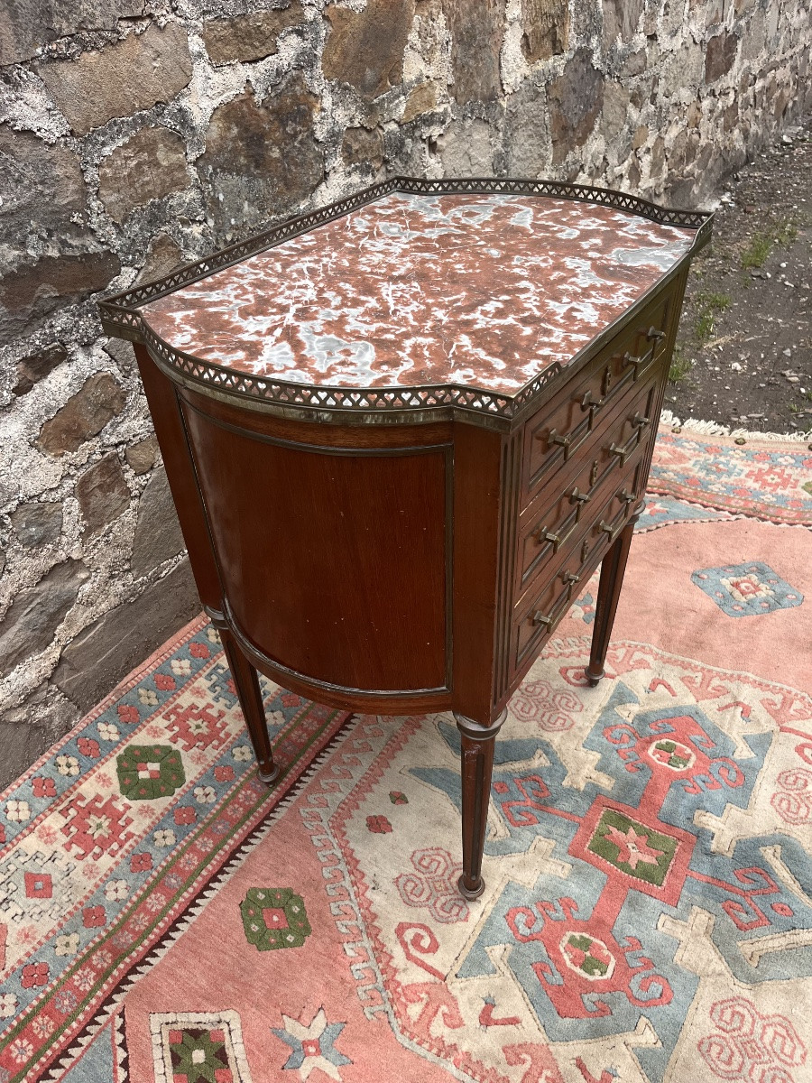 Petite commode de style Louis XVI -photo-2