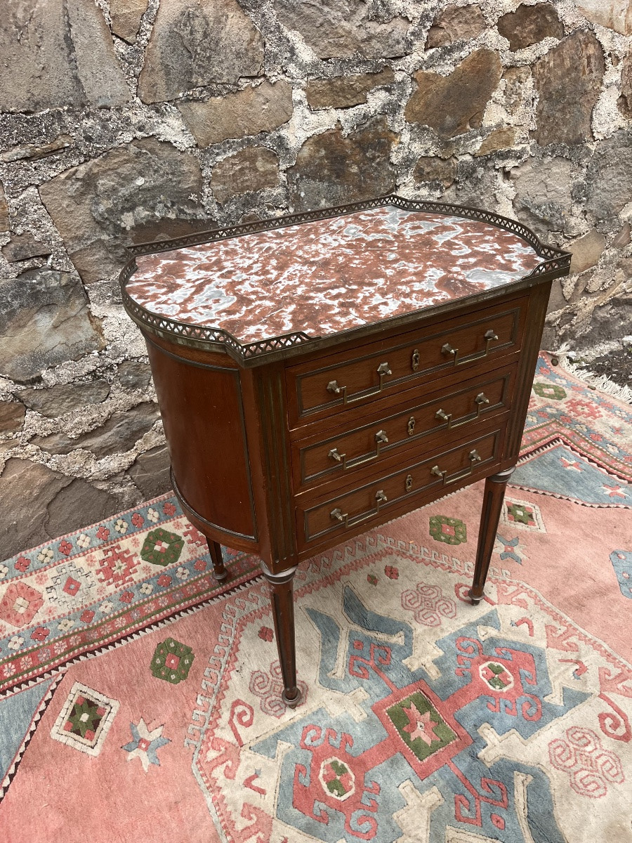Petite commode de style Louis XVI -photo-5