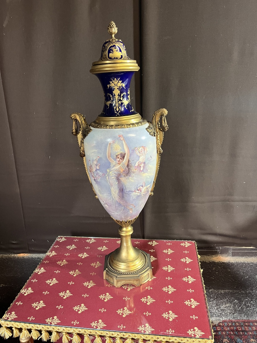 Important Sèvres Porcelain Vase (90cm)