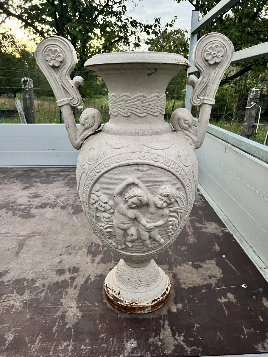 Vase en fonte XIXe 