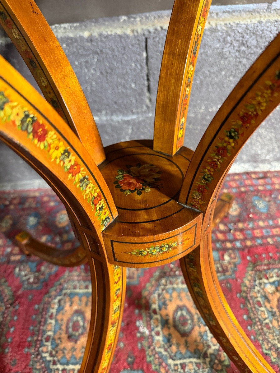 Gueridon Louis XVI anglais à décor de fleurs -photo-2