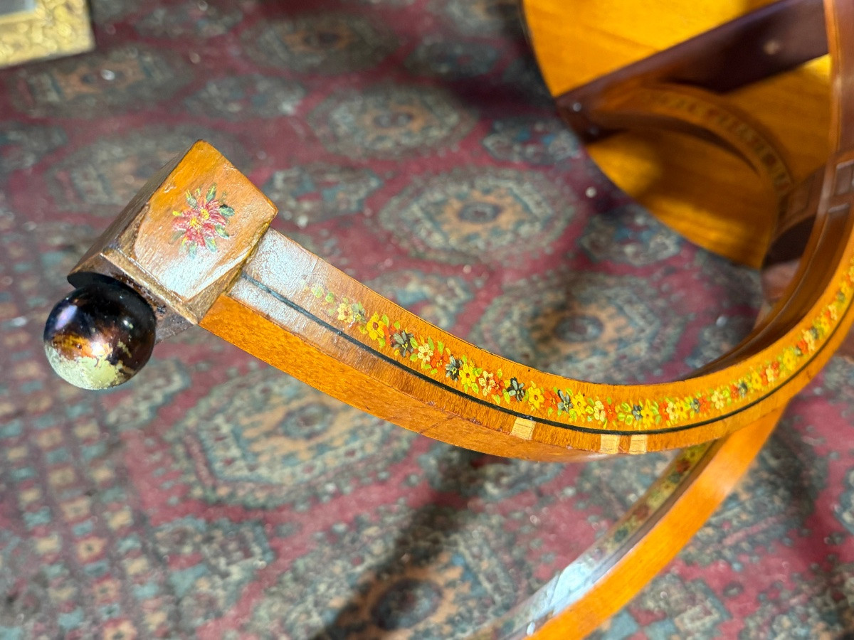 Gueridon Louis XVI anglais à décor de fleurs -photo-7