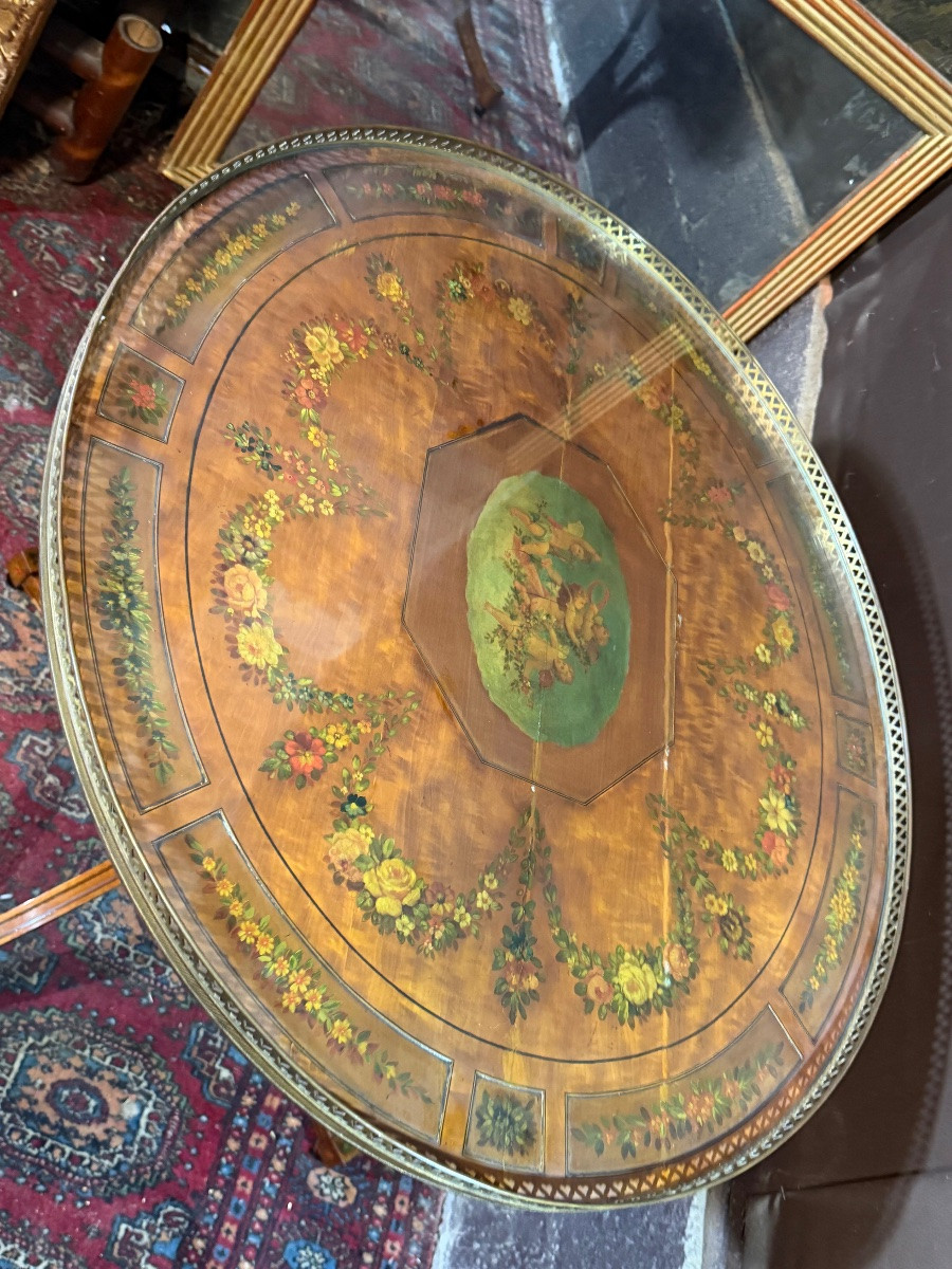 Gueridon Louis XVI anglais à décor de fleurs -photo-8