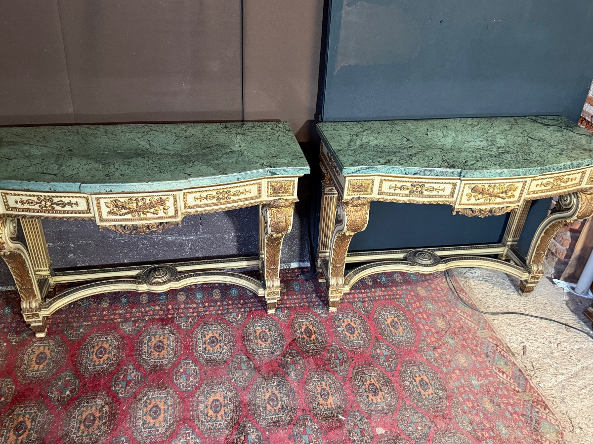 Paire de consoles de style Louis XVI -photo-6