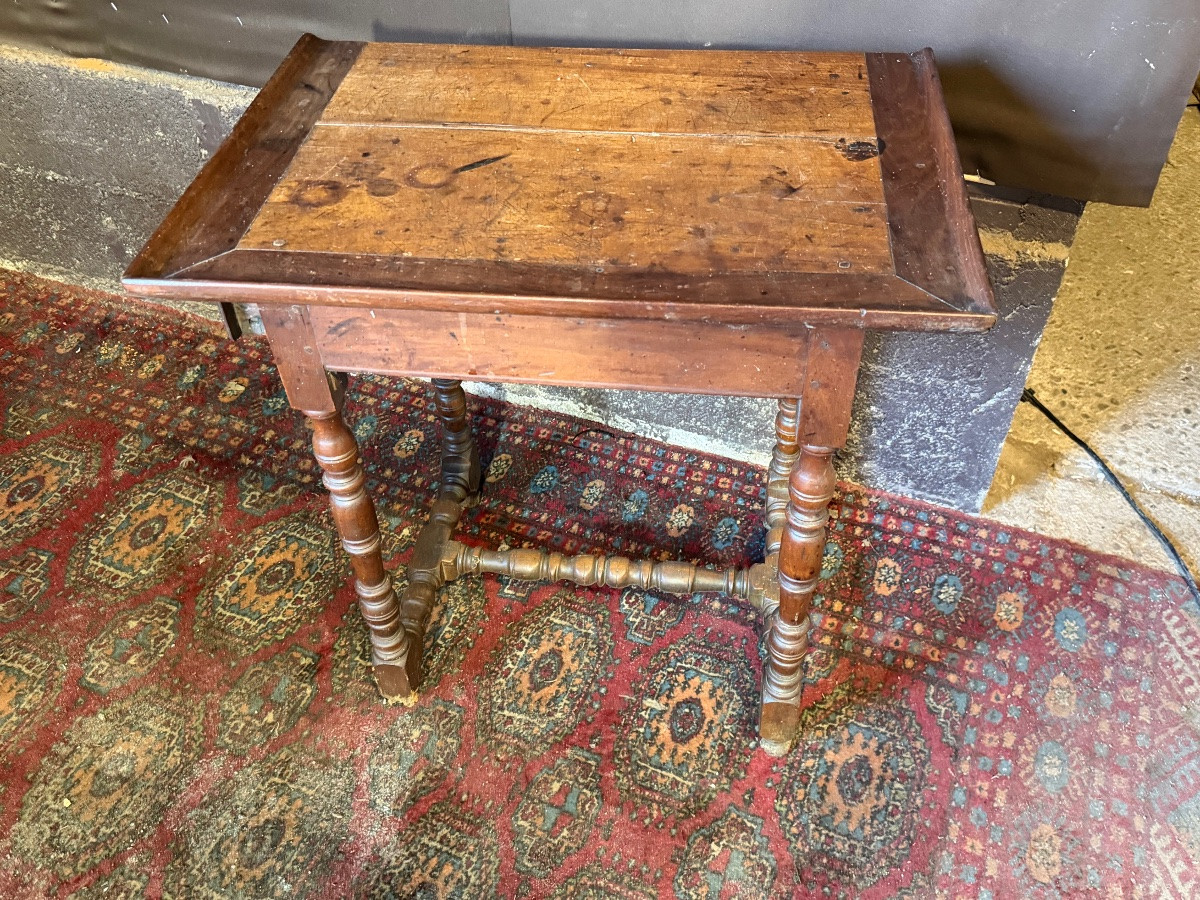 Petite table d’époque Louis XIII à plateau cabaret -photo-4