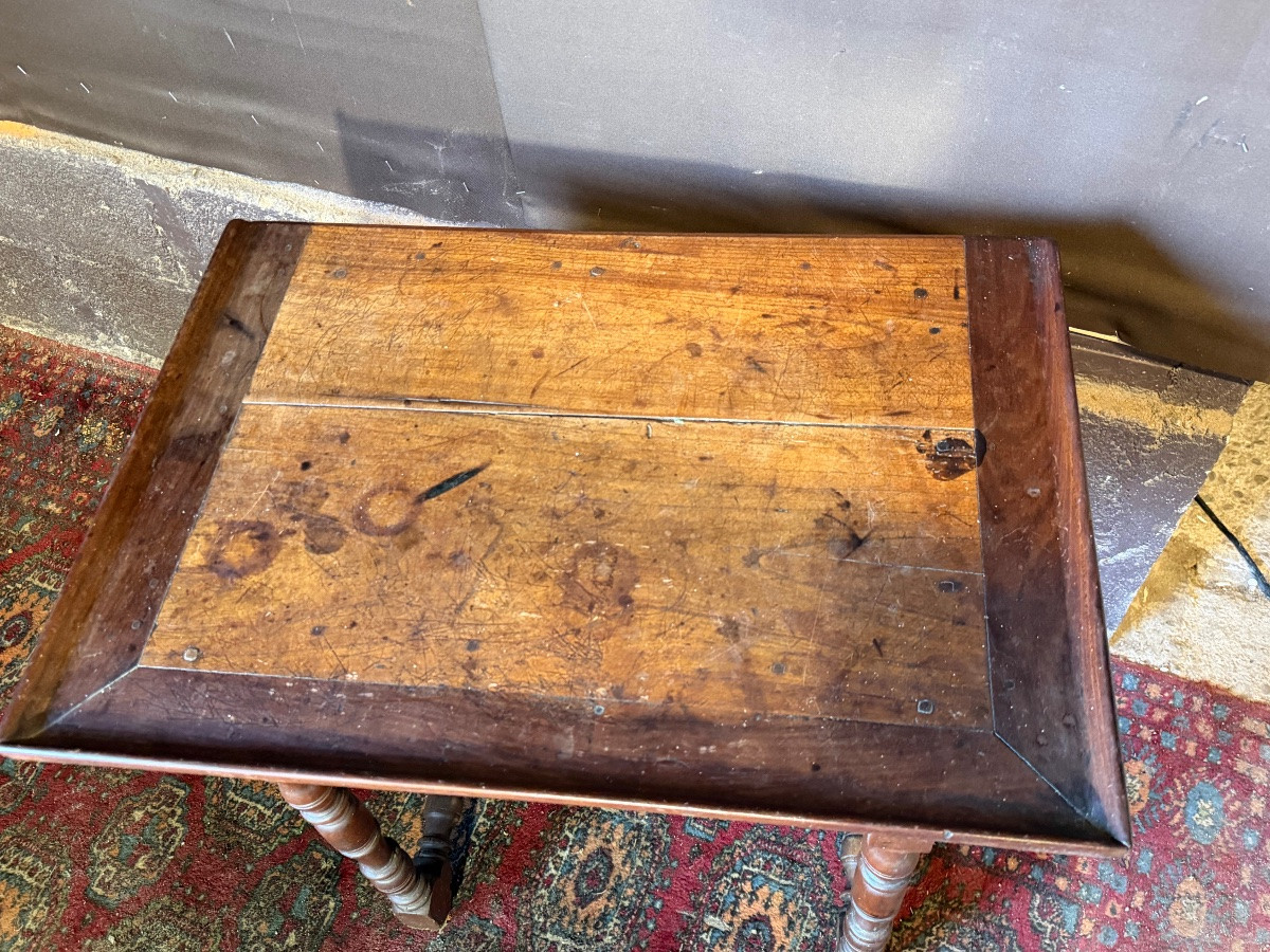 Petite table d’époque Louis XIII à plateau cabaret -photo-1