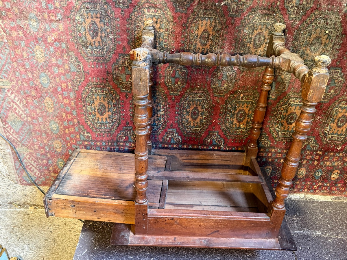 Petite table d’époque Louis XIII à plateau cabaret -photo-3
