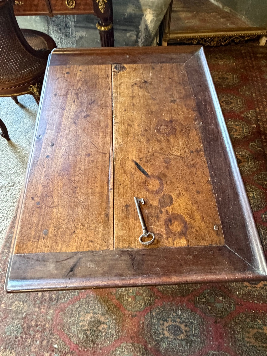Petite table d’époque Louis XIII à plateau cabaret -photo-4