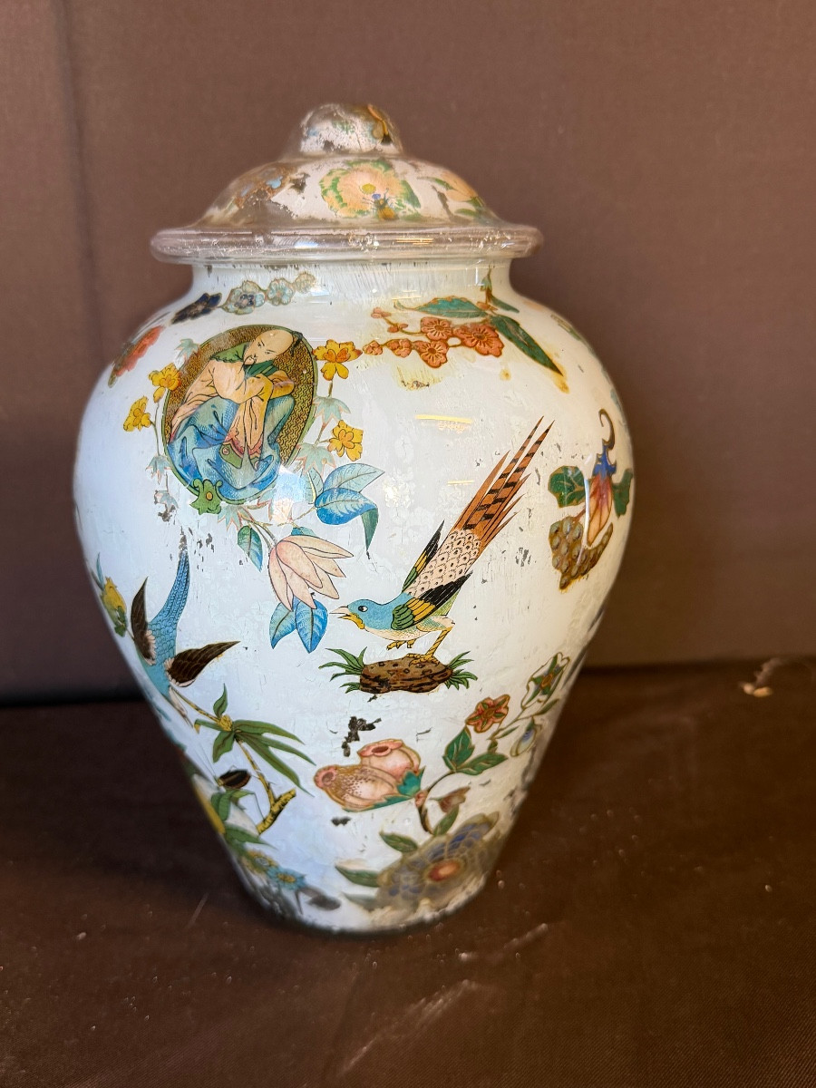 Covered Vase In Iglooized Glass 