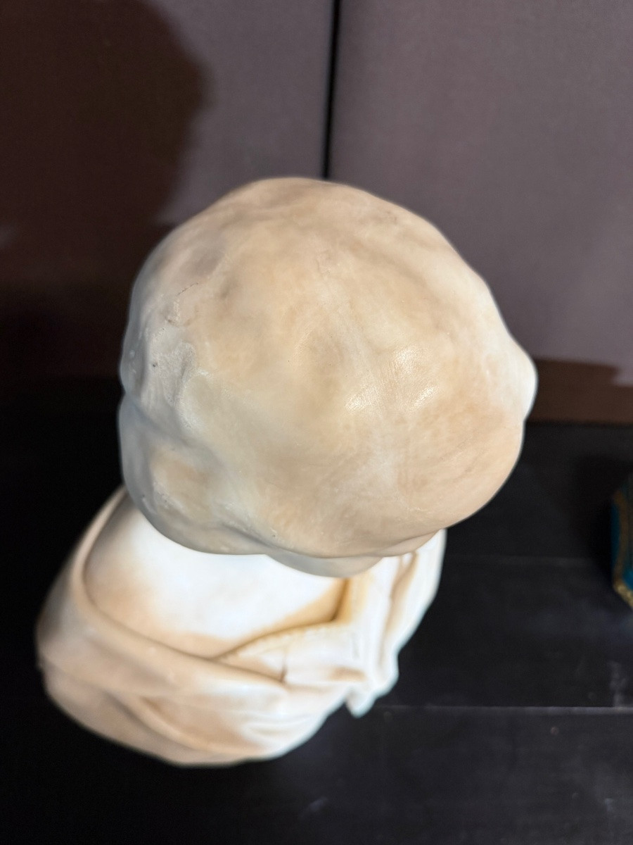 Buste de jeune fille en albâtre -photo-1