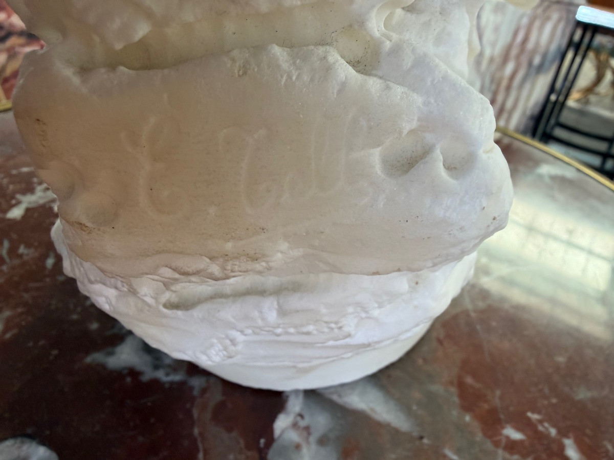 E. Tell. For Frédéric Goldscheider. Alabaster Water Carrier -photo-5