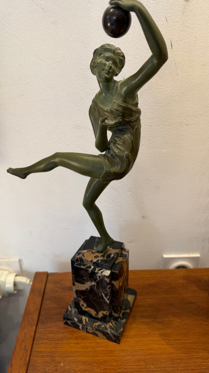 Maurice Guiraud-Riviere (1881-1947) Danseuse à la boule 