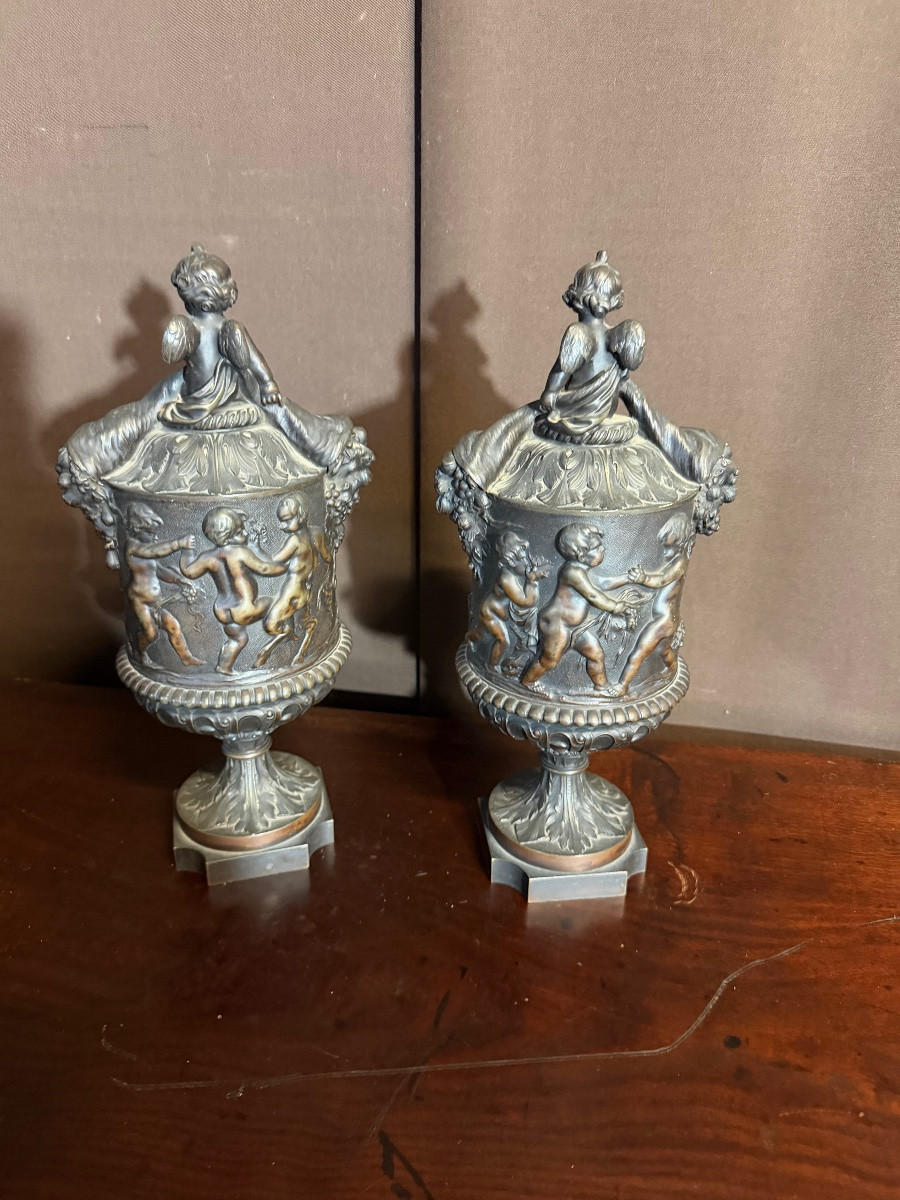 Pair Of Bronze Cassolettes Decorated With Cherubs-photo-4