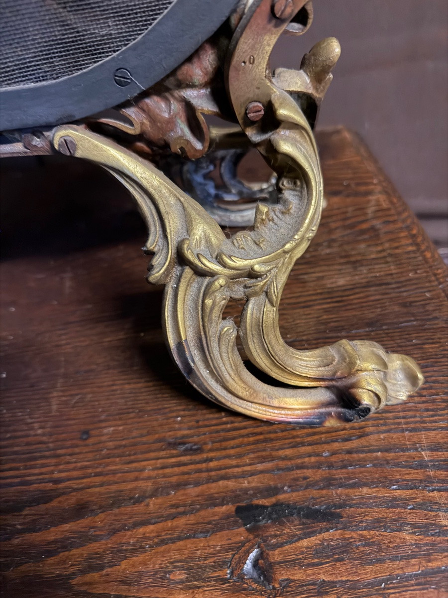 Pare étincelle en bronze doré à décor de chérubins -photo-4