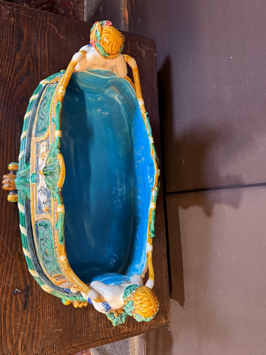Important Italian Majolica Bowl-photo-2