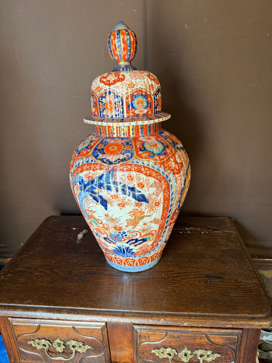Importante potiche couverte imari 