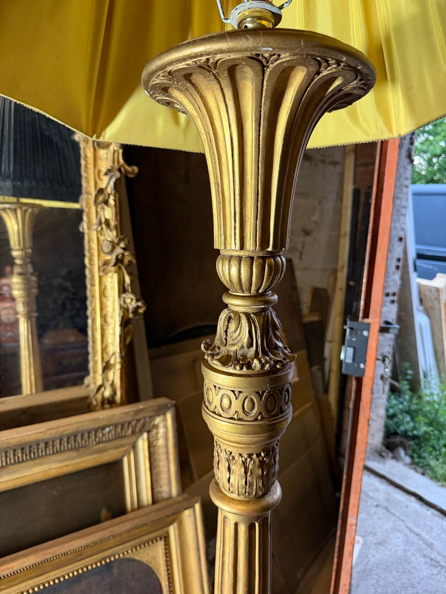 Lampadaire en bois doré de style Louis XVI -photo-4