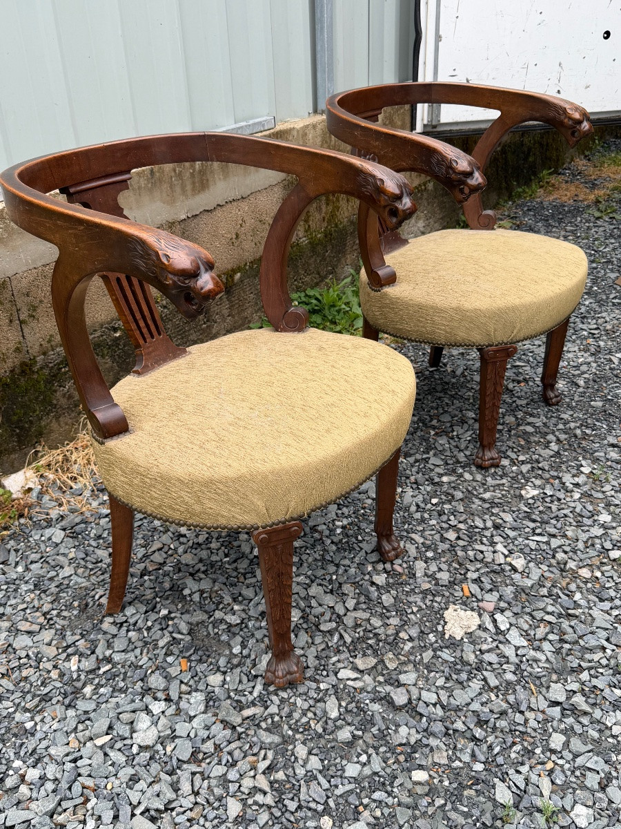 Paire de fauteuils à têtes de lions -photo-2