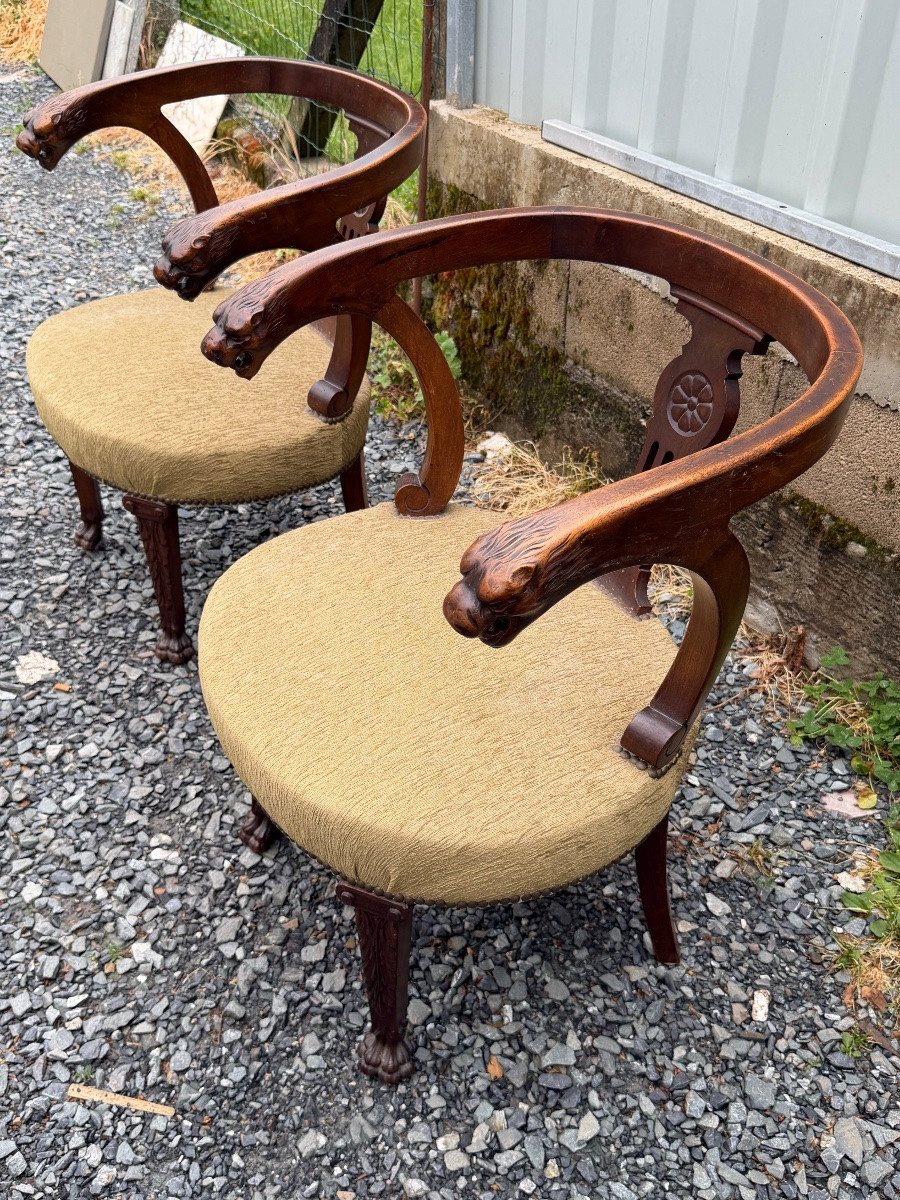 Paire de fauteuils à têtes de lions -photo-3