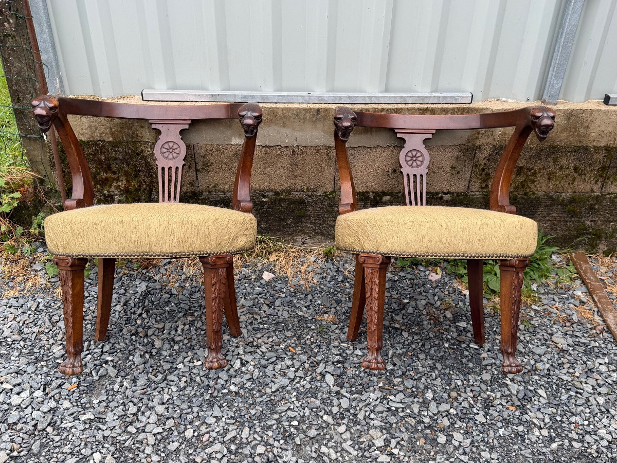 Paire de fauteuils à têtes de lions -photo-2