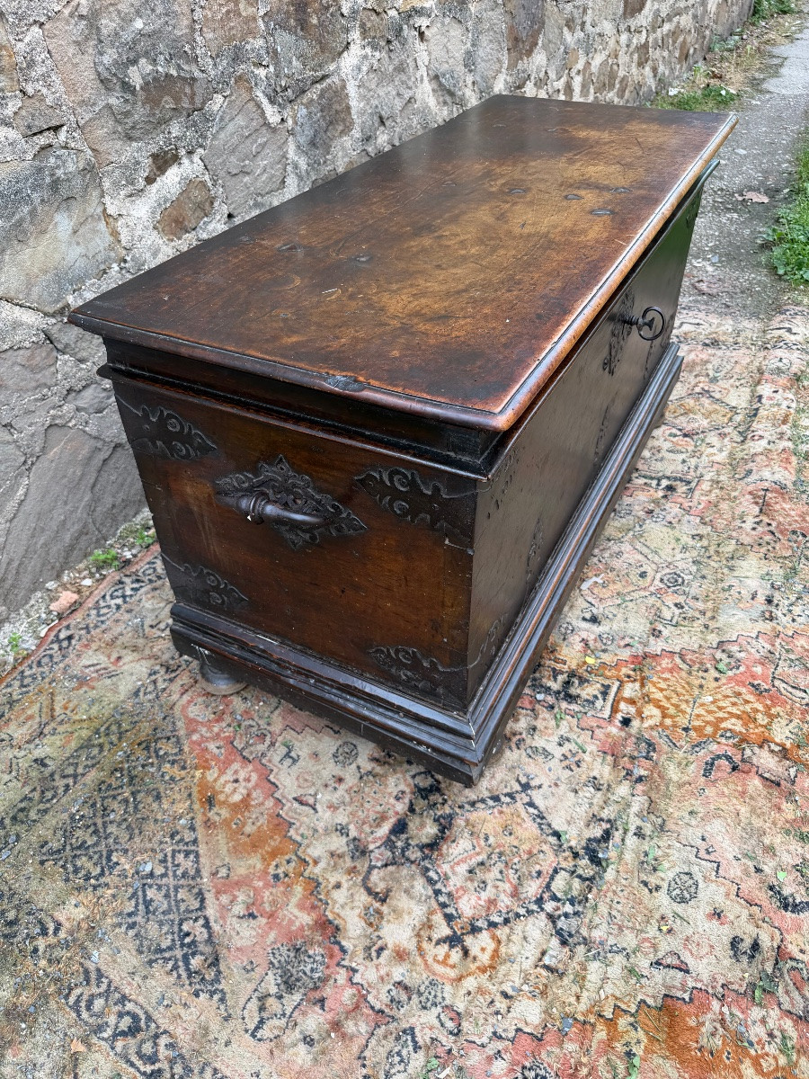 Vintage Chest-photo-2