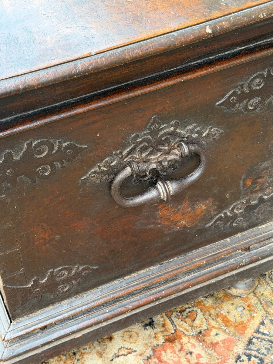 Vintage Chest-photo-4