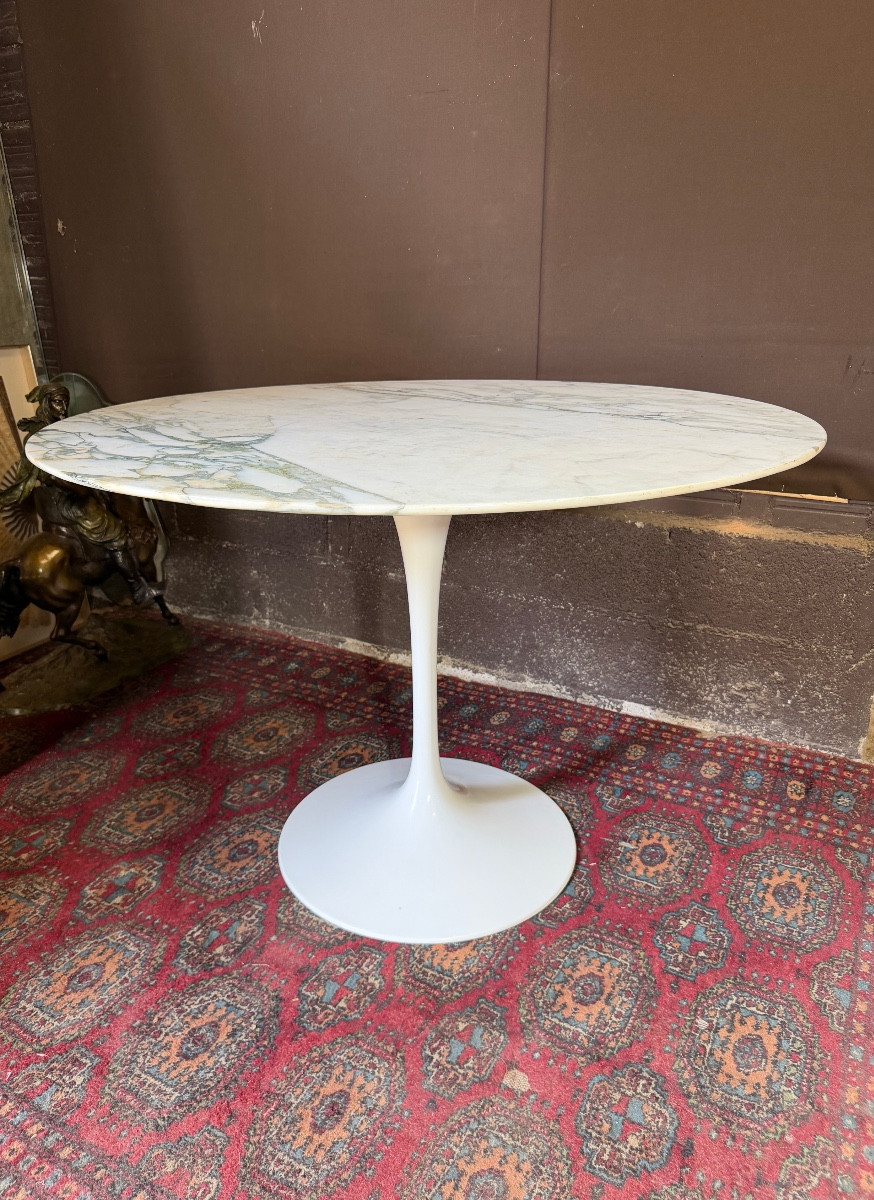 Eero Saarinen & Knoll - 