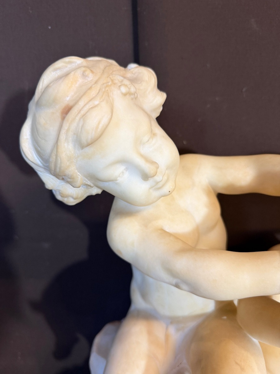 PUGI, GUGLIELMO (1850-1915). "DEUX AMOURS À LA GRAPPE DE RAISINS", SCULPTURE EN ALBÂTRE XIXE -photo-2