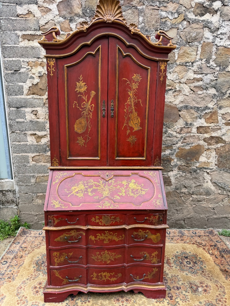 Scriban Two-body Painted Chinese Decor