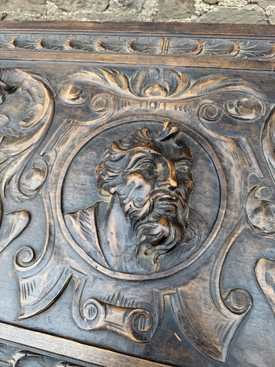 Italian Renaissance-style Chest-photo-1
