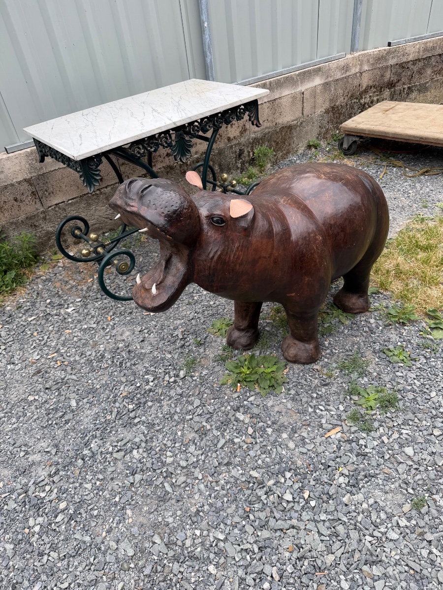 Important hippopotame en cuir début XXe -photo-7