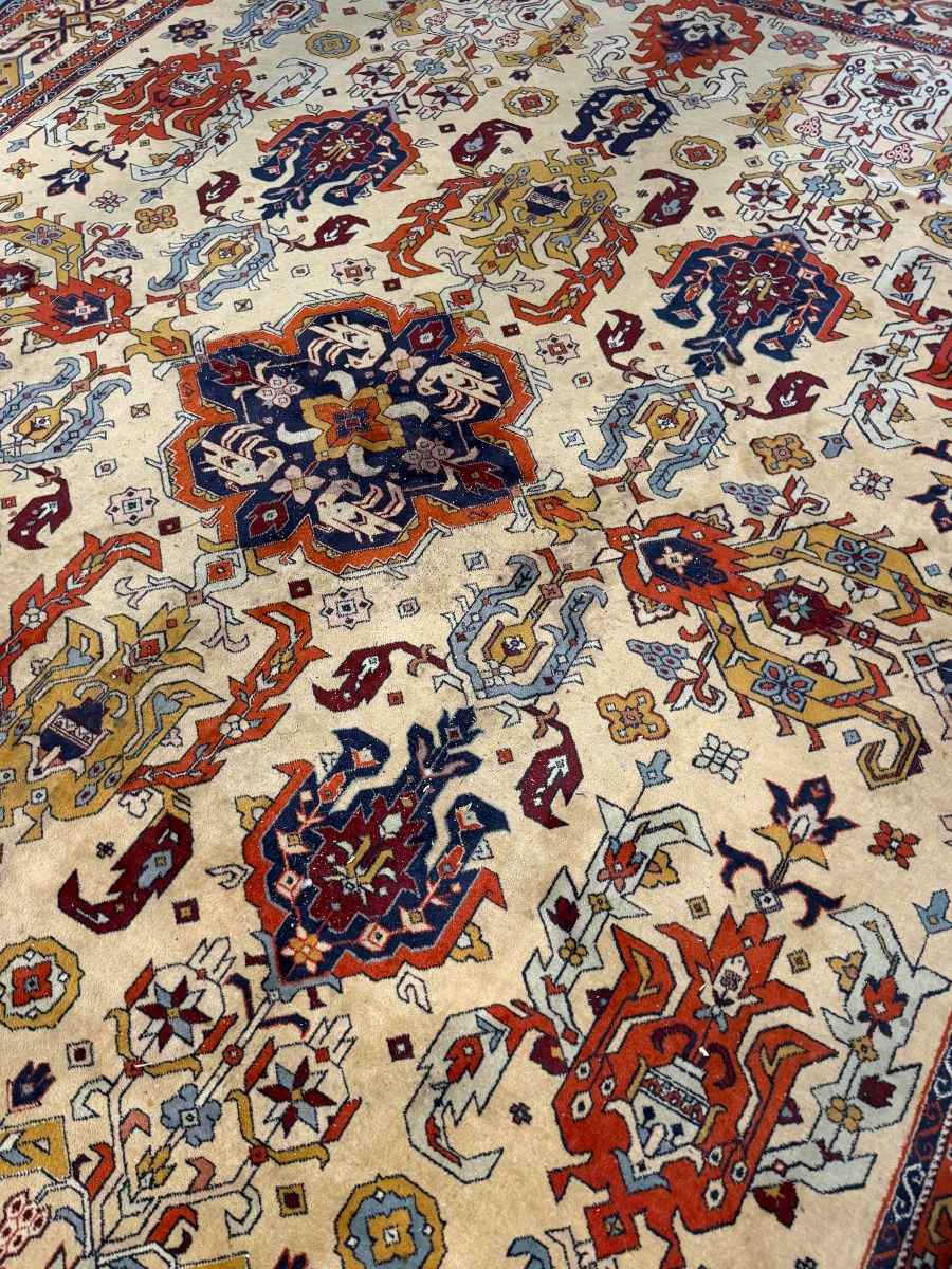 Important Handmade Wool Oriental Rug (400/320)-photo-4