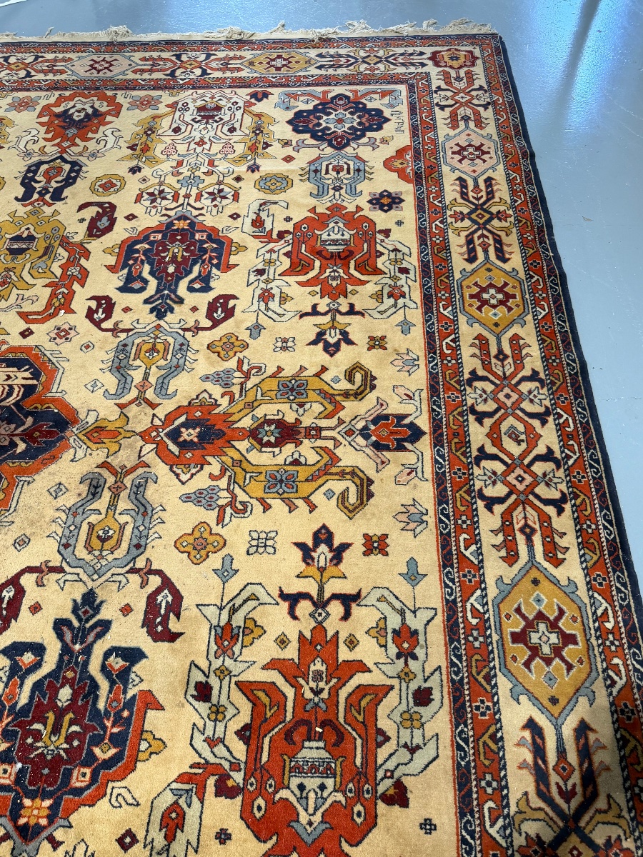 Important Handmade Wool Oriental Rug (400/320)-photo-3