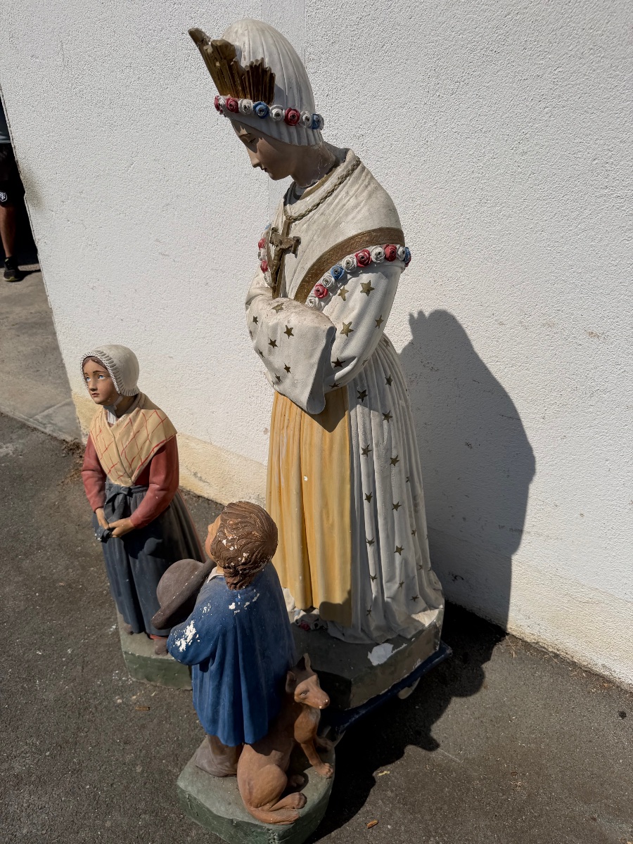 Three Religious Plaster Statues Depicting The Apparition Of Our Lady Of La Salette-photo-3