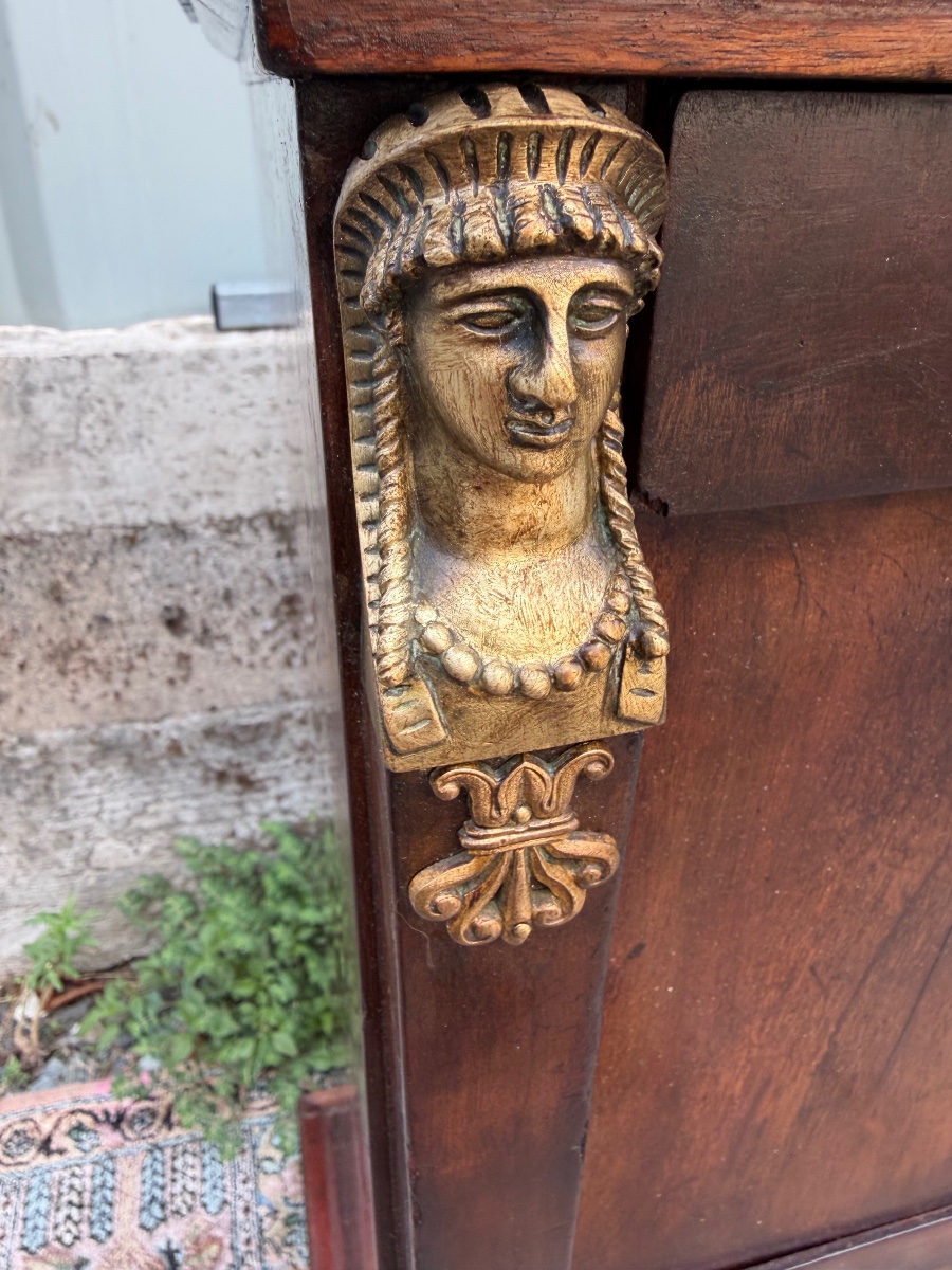 Empire-style Nightstand -photo-2