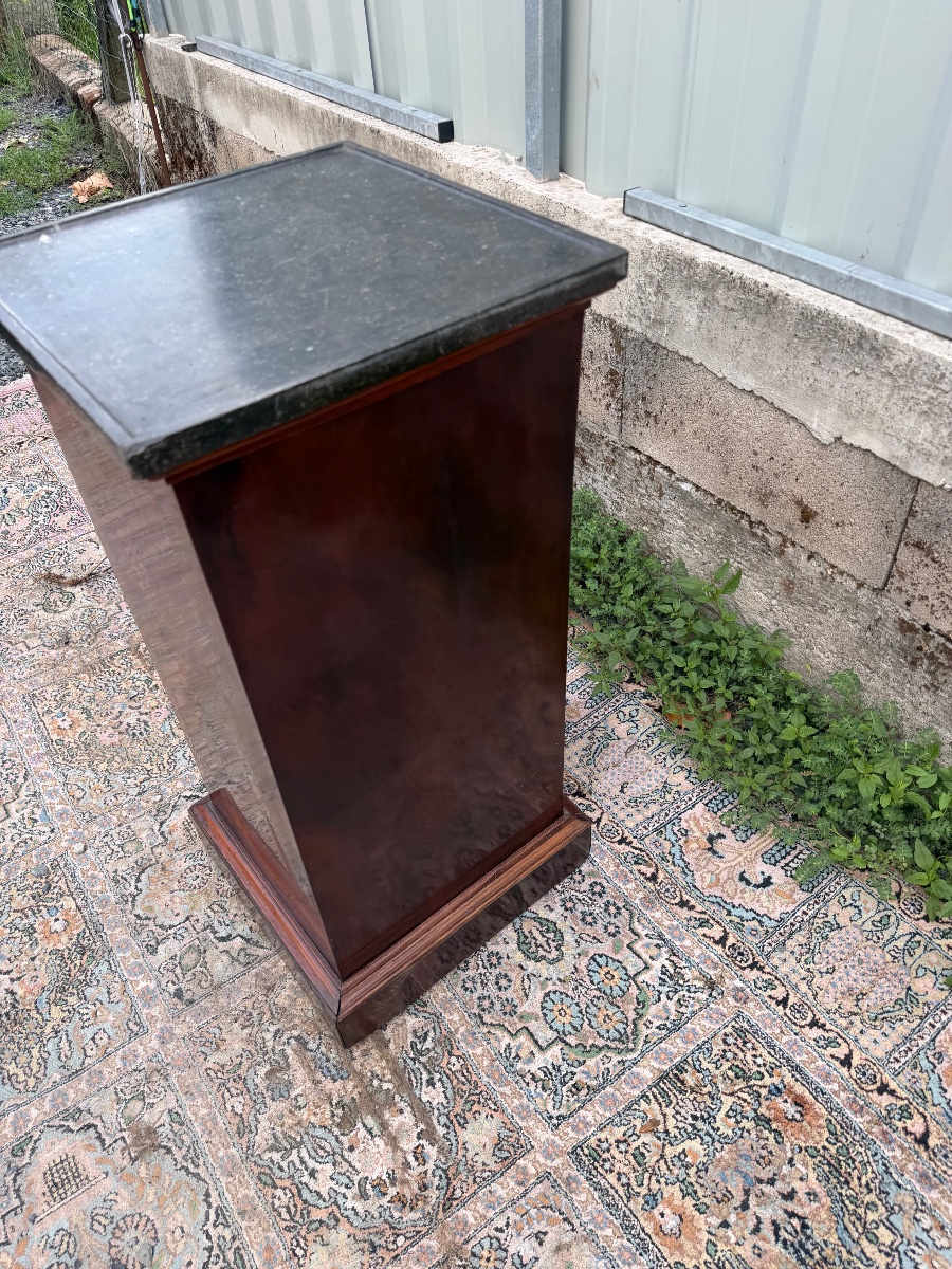 Empire-style Nightstand -photo-2