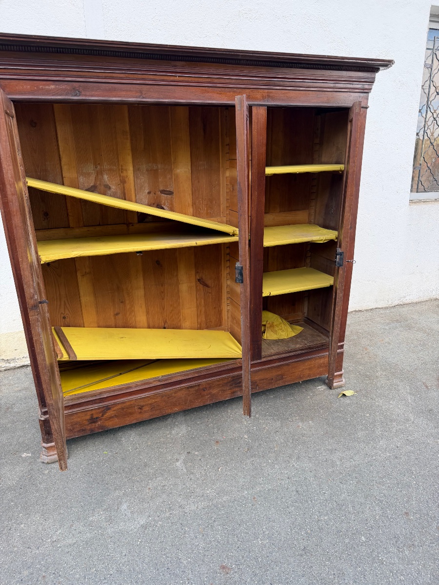 Petite armoire trois porte en noyer XIXe -photo-1