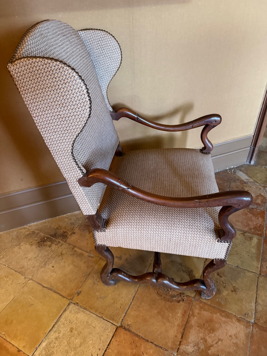 Louis XIV-era Wingback Chair -photo-2
