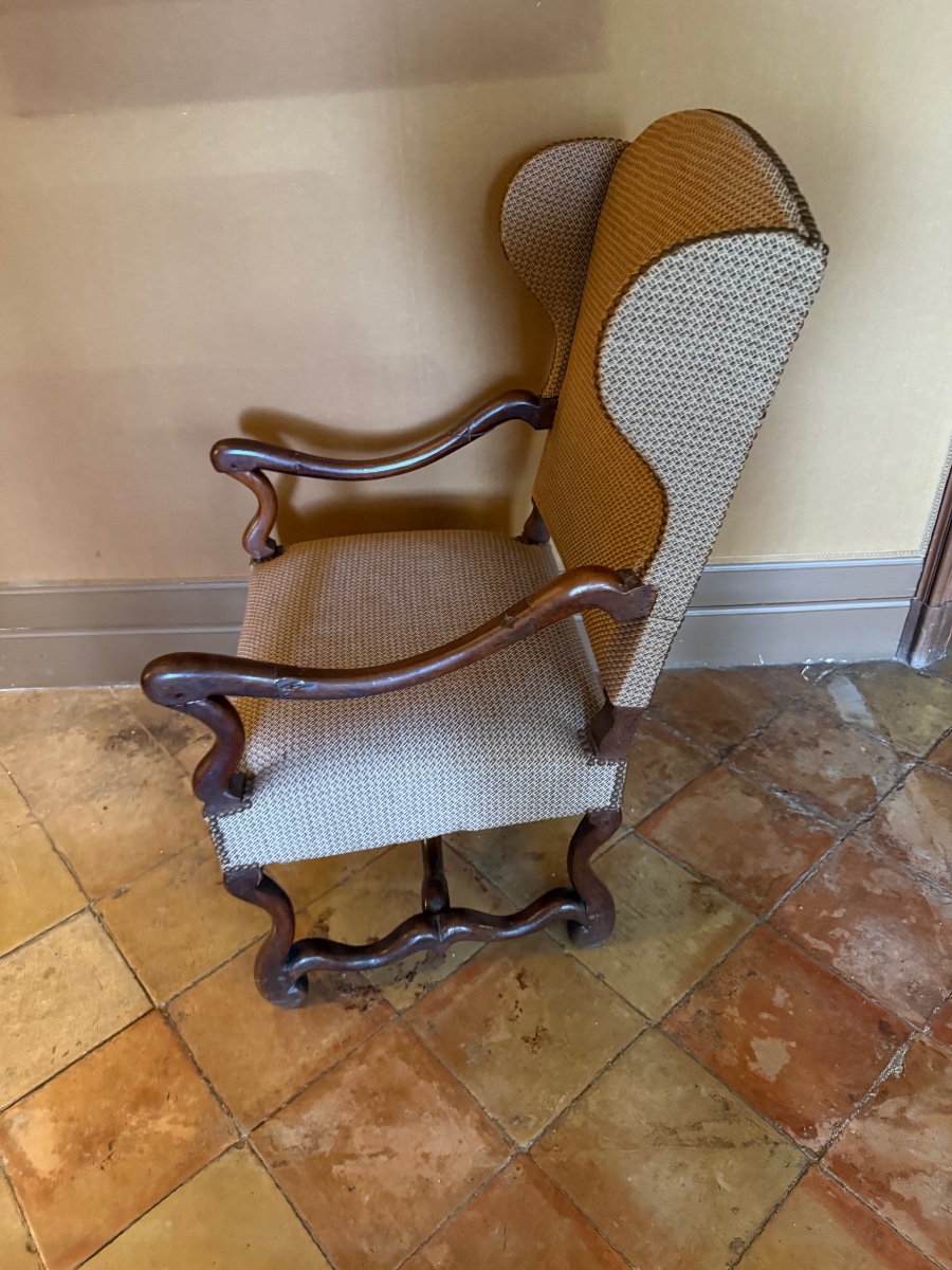 Louis XIV-era Wingback Chair -photo-3