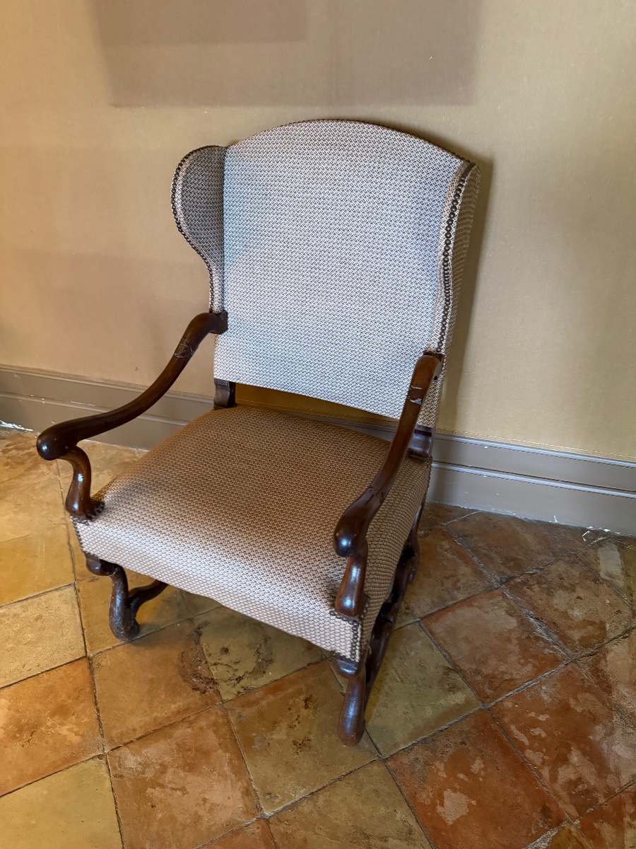 Louis XIV-era Wingback Chair -photo-5
