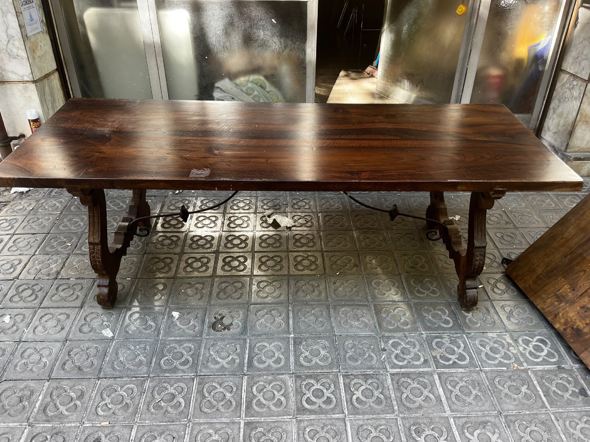 Table catalane en noyer 